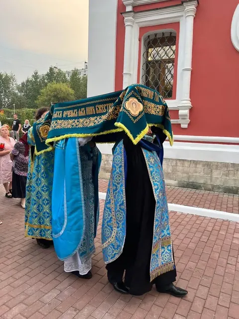 Чин погребения Плащаницы Пресвятой Богородицы - фото 10