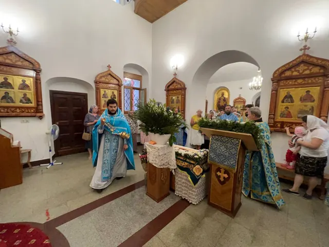 Чин погребения Плащаницы Пресвятой Богородицы - фото 14